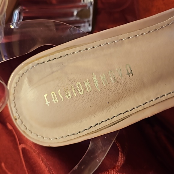 4/$20 FASHION NOVA HEELS - Picture 6 of 15